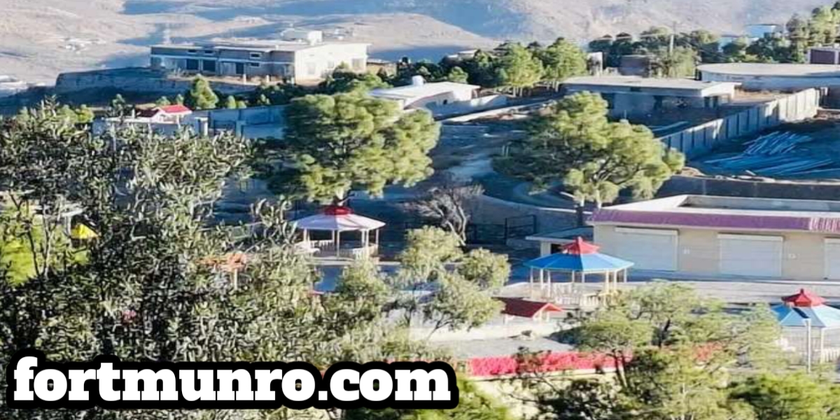 Top Tourist Places & View Points in Fort Munro